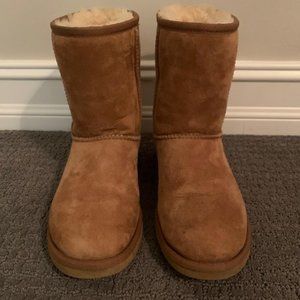 UGG CLASSIC SHORT II CHESTNUT BROWN BOOTS SIZE 5